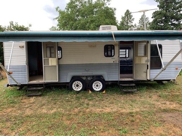 Trailer or food court