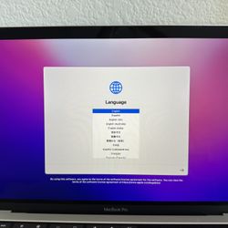 MacBook Pro 2019 13” Screen 128 GB SSD HD