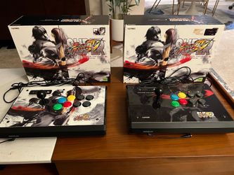 2 Xbox 360 Arcade Fightsticks Tournament Edition