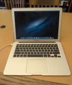 Apple MacBook Air Laptop