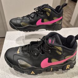 Nike Air Barrage Low "Pink Blast"