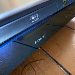 SONY BLU-RAY  DVD 📀 PLAYER 