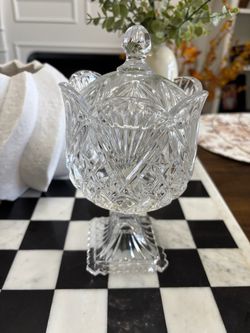 Vintage crystal glass pedestal candy dish