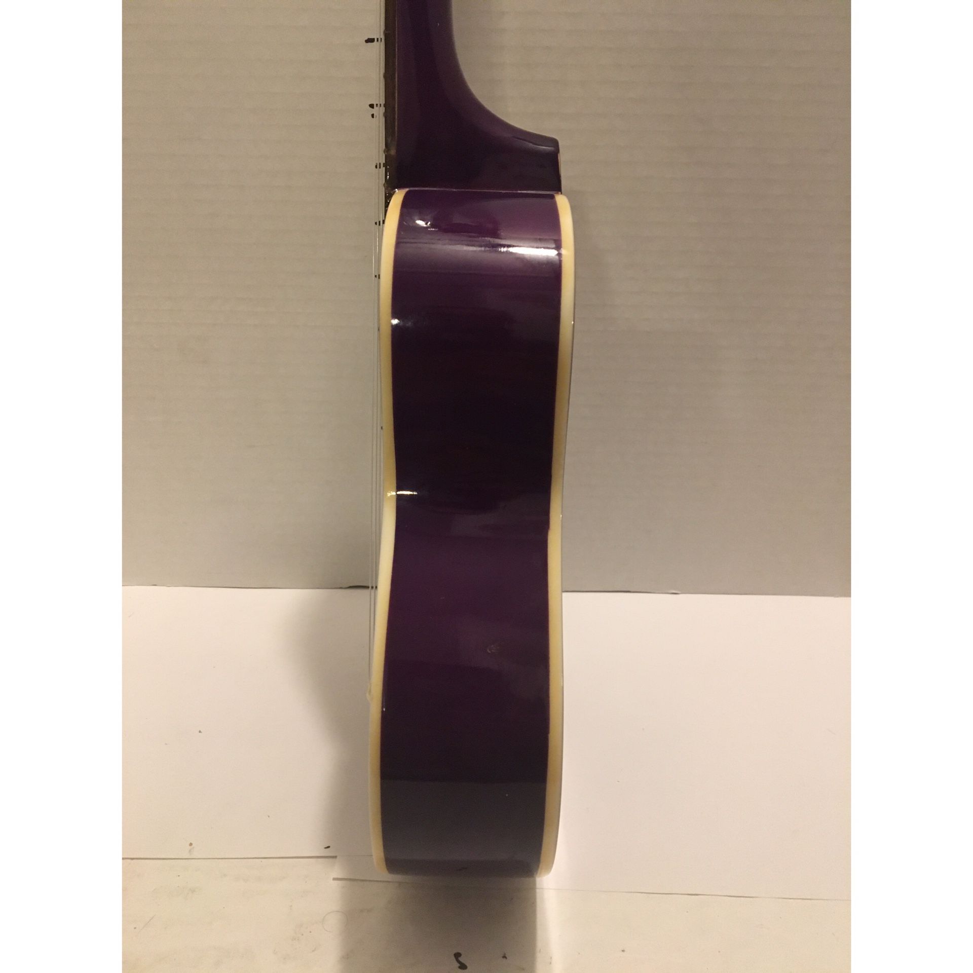 Hola! Ukuleles 21” Model HM 21PP Purple
