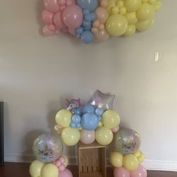 Party Balloons - Bouquet & Garland Pick Up 11/18