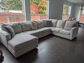 Light Gray L-Shaped Sectional Sofa with Chaise from Ashley