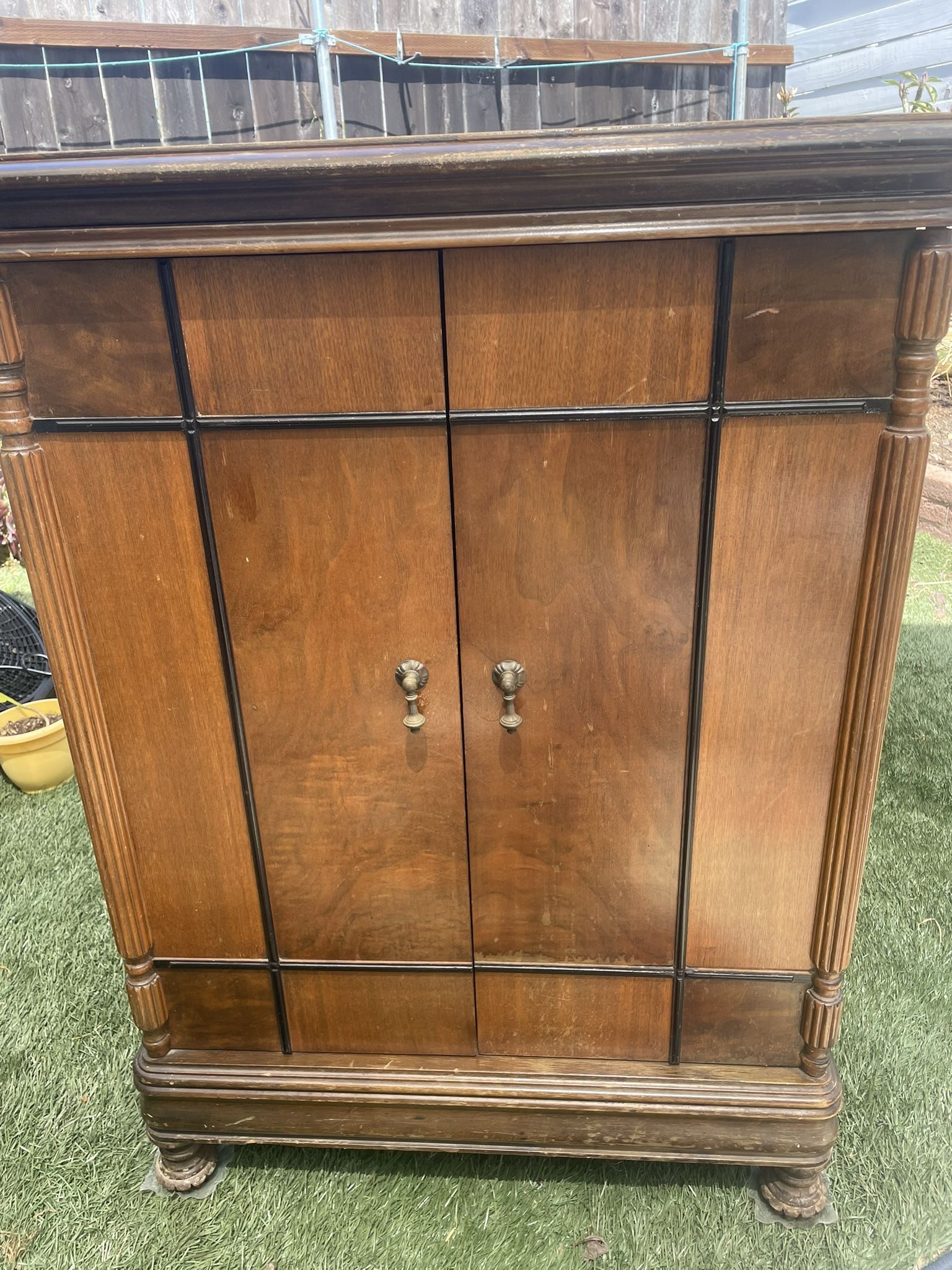 Victor Radio Electrola Radio Cabinet (antique/vintage)