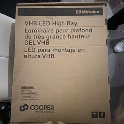 Cooper Metalux VHB-18-W-UNV-L850-CD-U LED High Bay 134W 120-277VAC 5000K