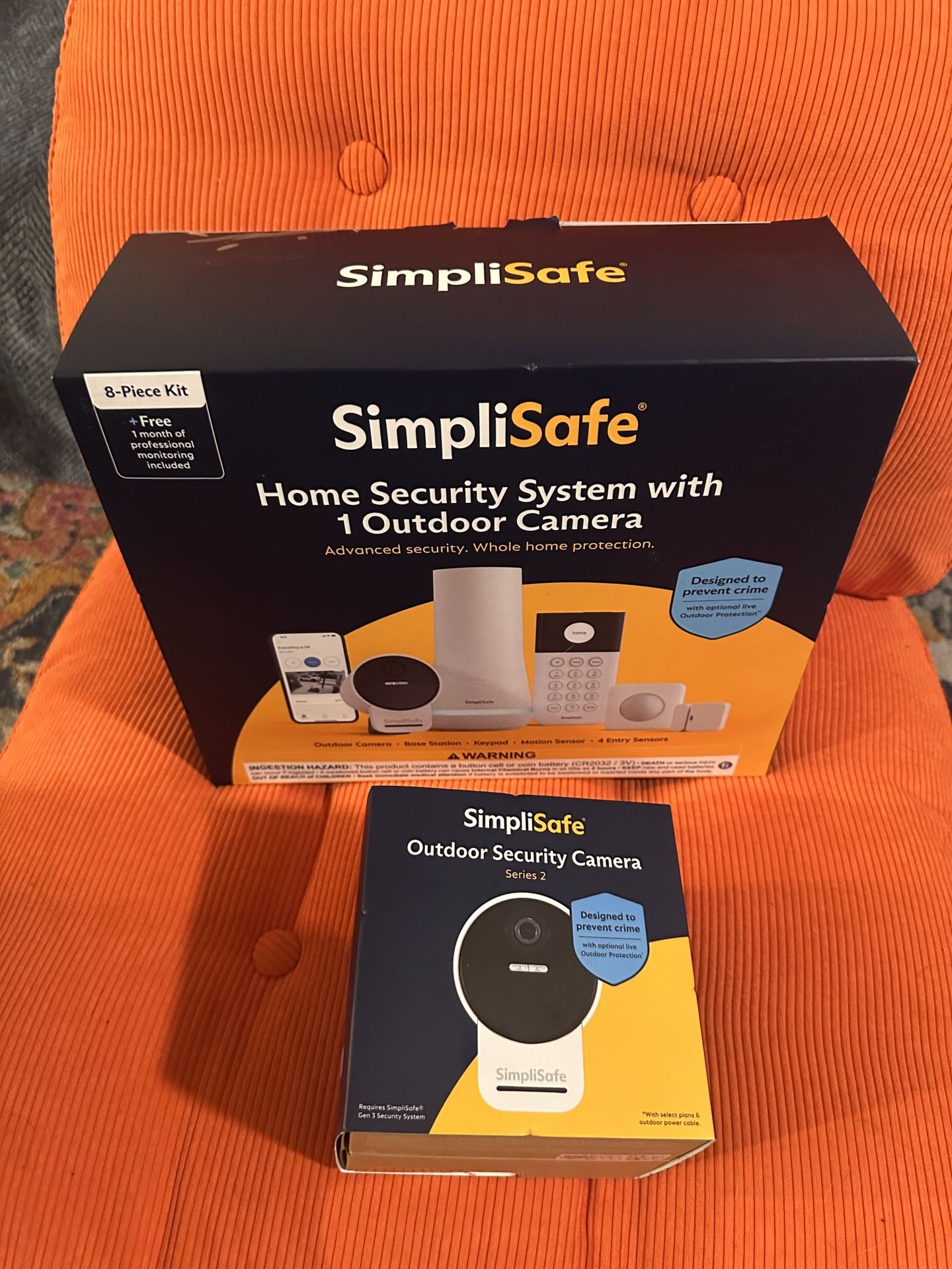 SimpliSafe 8 Piece Home Security System with additional camera