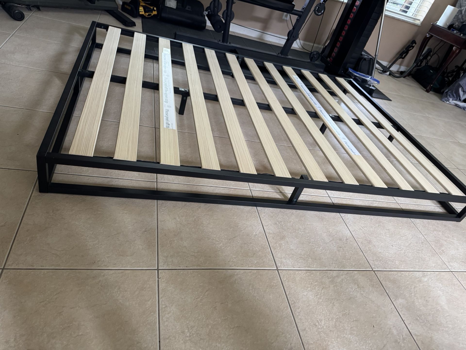 Platform Metal Bed Frame Size: Full 54” x 75” 