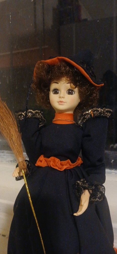 brinns miss October 1989 vintage musical doll