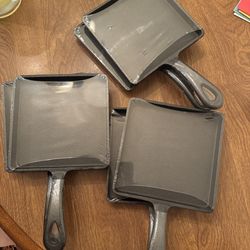 Mini cast iron skillets