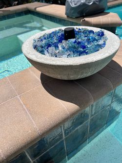 4 Outdoor firebowls w/covers