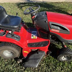 Craftsman YT4000 Riding Lawnmower 
