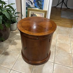 Barrel Table