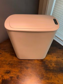 Compact Touchless Motion Sensor Trash Can – White