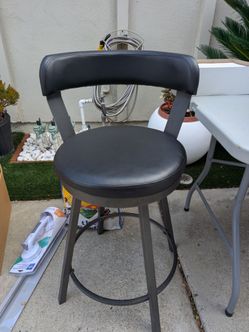 Bar stool