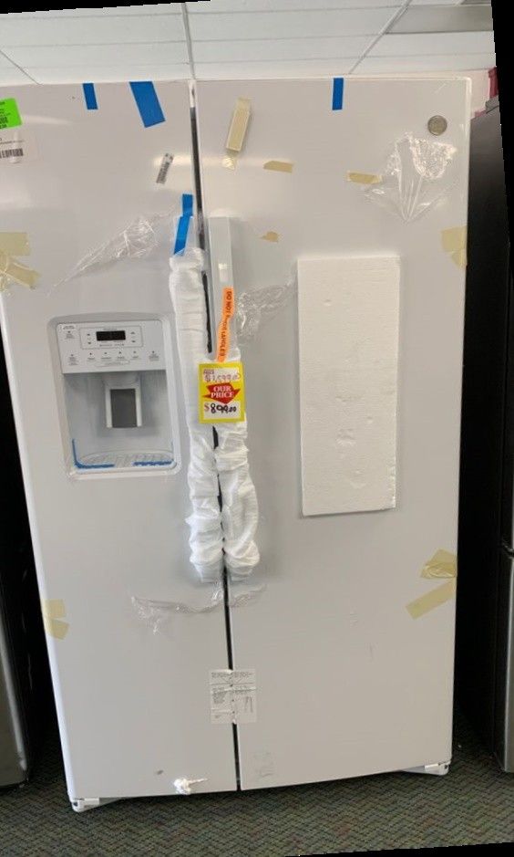 BRAND NEW GE GSS25IGNWW REFRIGERATOR