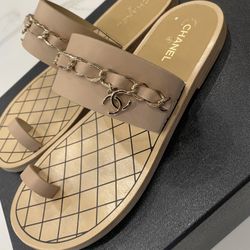  S19 Chanel Beige Flat Toe Ring Thong 
