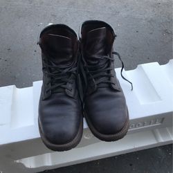 Red Wing Boots Heritage Cranberry 