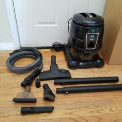 NEW cond HYLA COMMERCIAL VACUUM WITH COMPLETE ATTACHMENTS  , AMAZING POWER SUCTION  , WORKS EXCELLENT  , IN THE BOX  , 