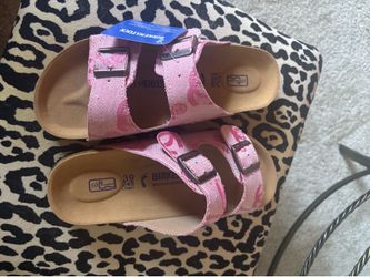 CC pink Birkenstock