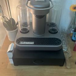 Bartesian cocktail mixer