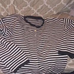 Sweater Soft  (Black And White Striped)
