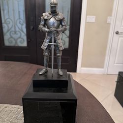 Knight / Crusader Award / Trophy