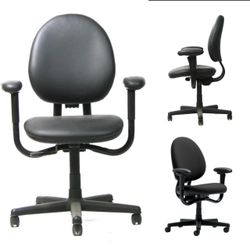 Ergonomic task chair by Steelcase Criterion