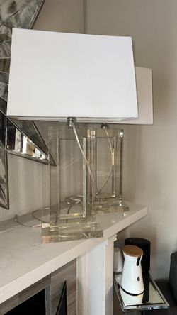 30” Acrylic Lamps