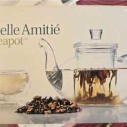 Belle Amitié teapot 