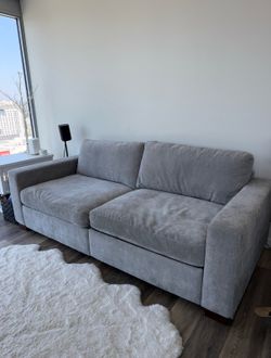 Like NEW- Sofa power recliner