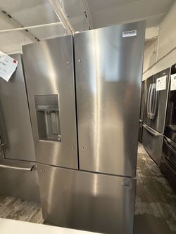 Frigidaire Gallery French Door Refrigerator