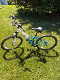 Diamondback 24” Girls Bicycle - $50/BO