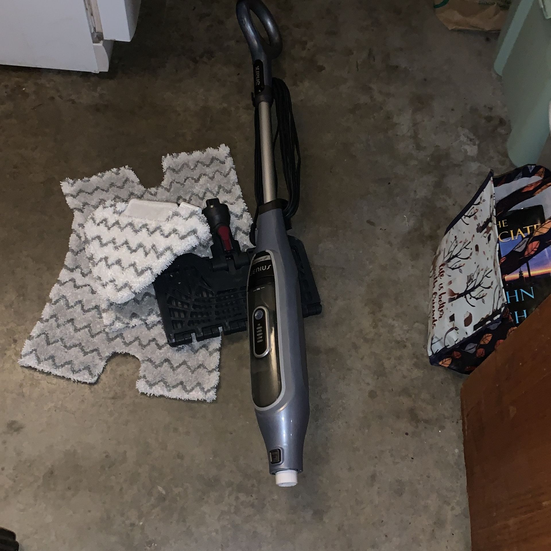 Intelligent Genie Floor Mop