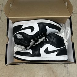 Jordan 1 Mid SE Off Noir 