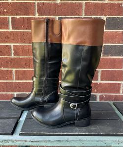 St. John's Bay Douglas Stacked Heel Riding Boots woman size US 7.5