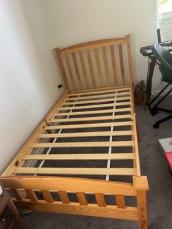 Twin Wood Bed Frame with Slats and mattress