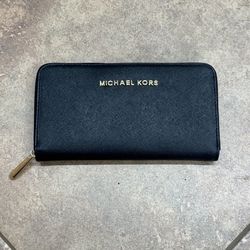 Black womens wallet