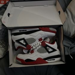 Jordan 4 ( Fire red ) 