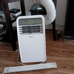 $80 Adjustable Window Mount A/C 