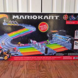 Hot Wheels Mario Kart Rainbow Road Raceway Set with Two 1:64 Scale Vehicles