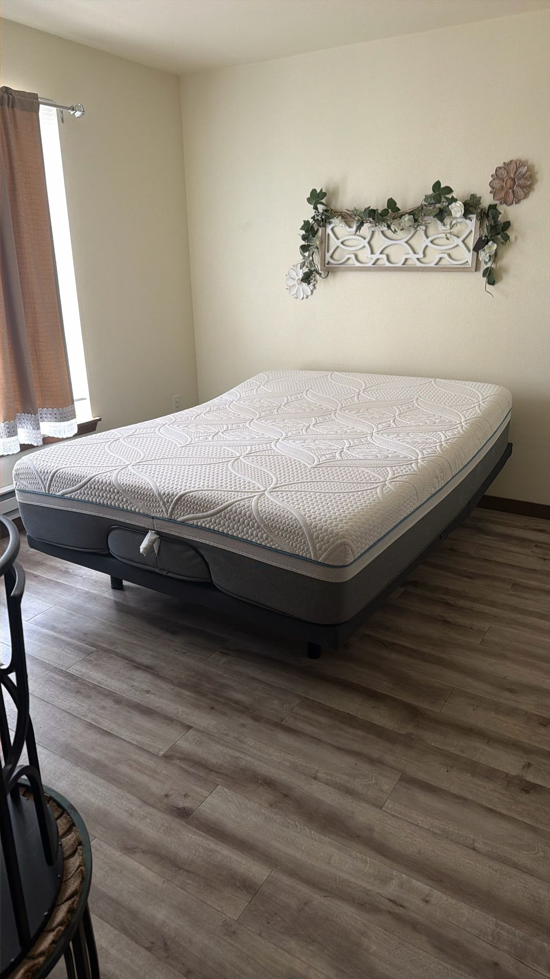 Queen Bed 