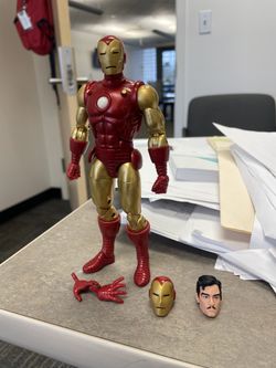 Marvel Legend Iron Man 80th Anniversary 