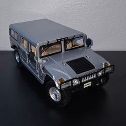 Hummer Scale 1/18 Maisto