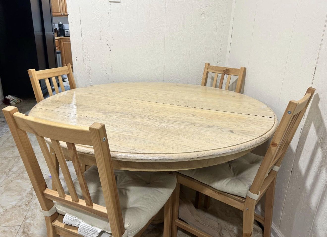 Solid Wood Round Dining Table – Sturdy, and Built to Last (CAN BE SOLD WITH CHAIRS!)