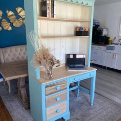 Lexington Desk And Hutch