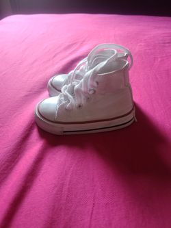 Converse Size 4