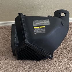 Factory OEM 2013-2016 Chevy Silverado GMC Sierra 2(contact info removed) HD Diesel Air Cleaner Box